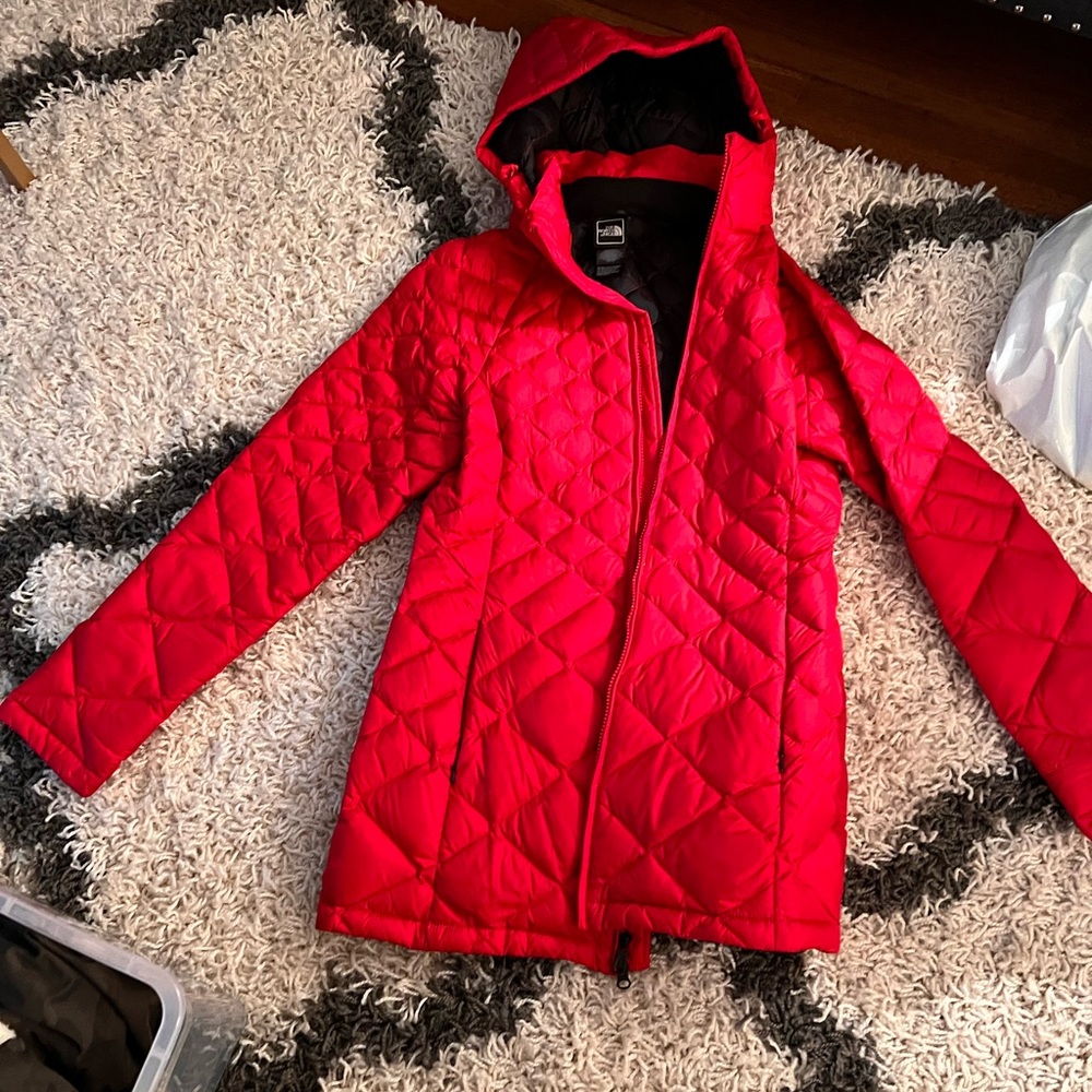 Women’s lightweight north face jacket